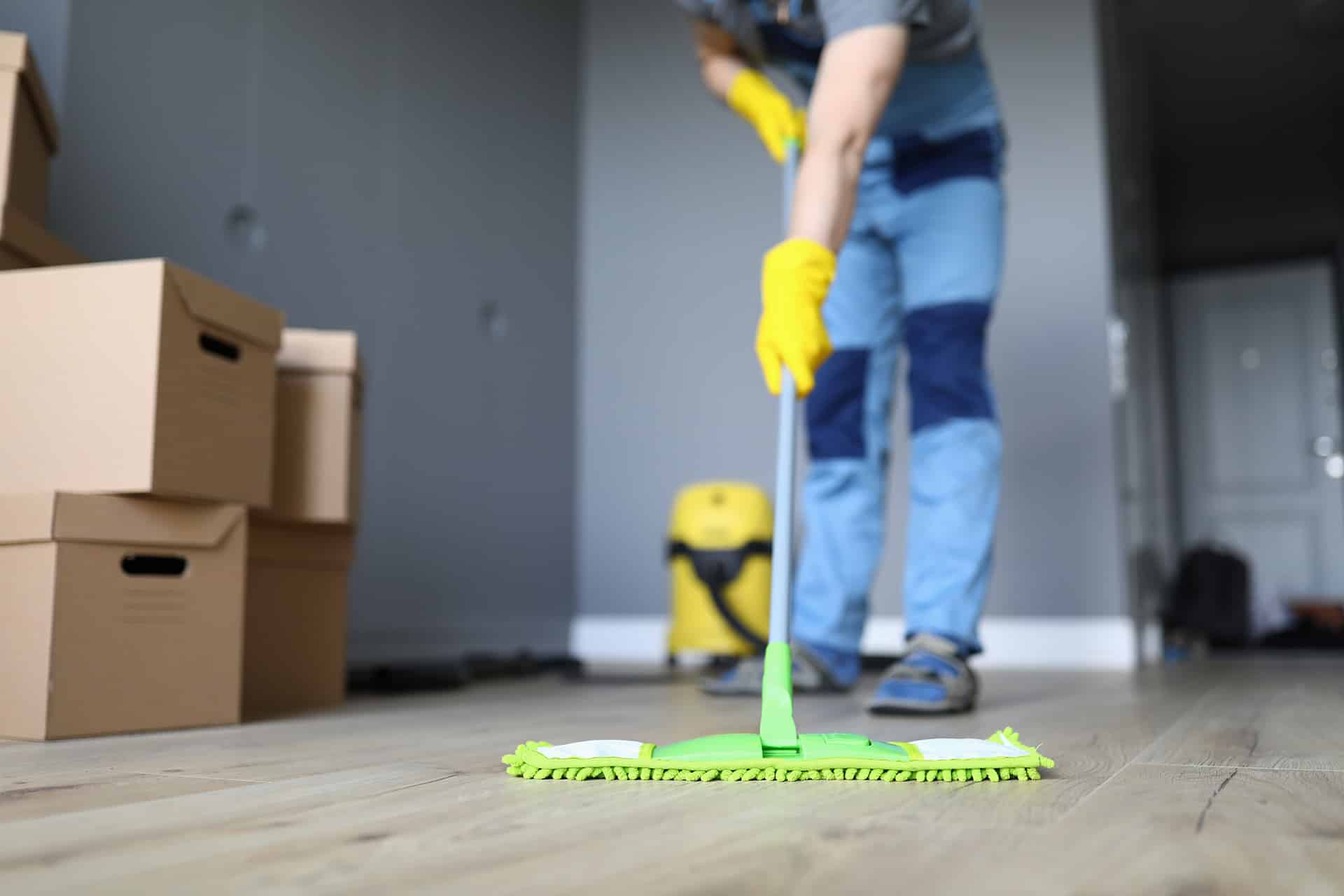 Moving cleaning services